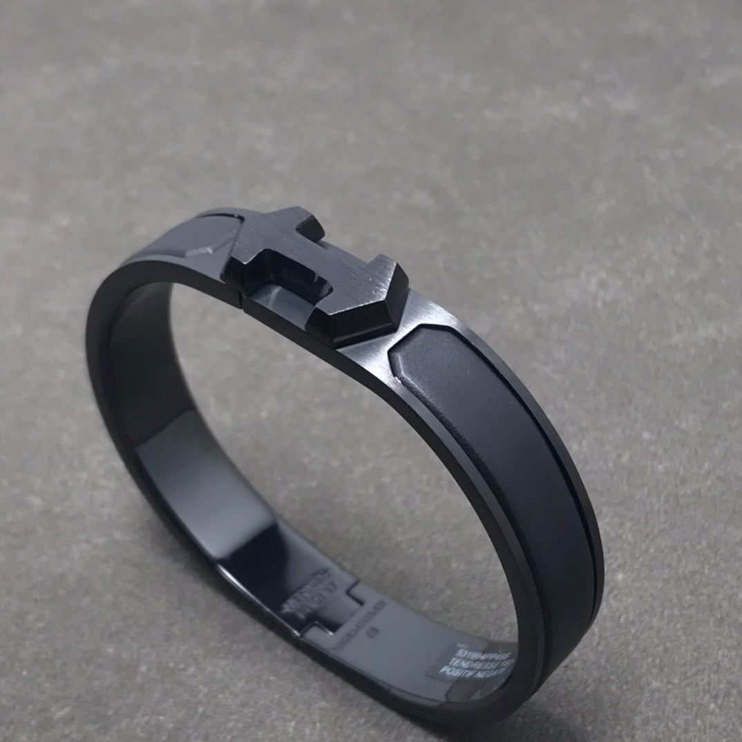 18K Super Hermes Black Bracelet