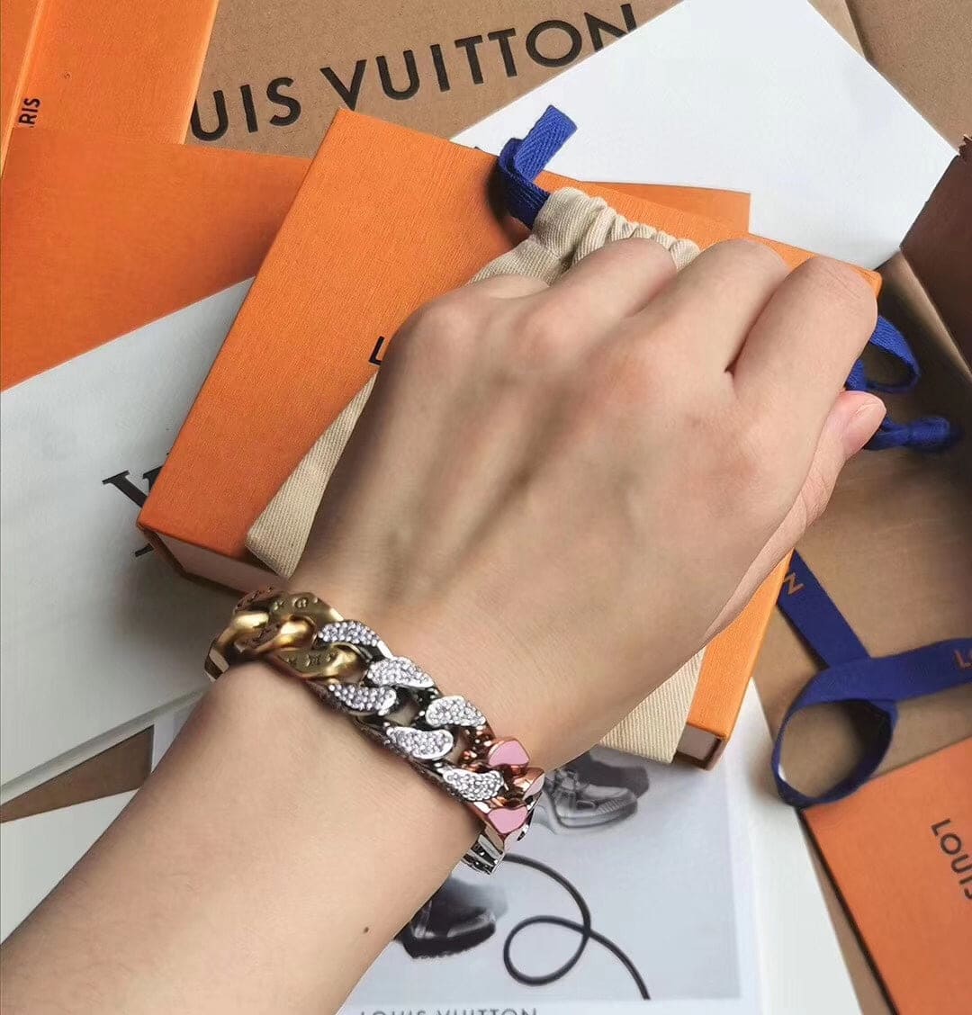 18K Louis Vuitton Monochain Soapy Bracelet