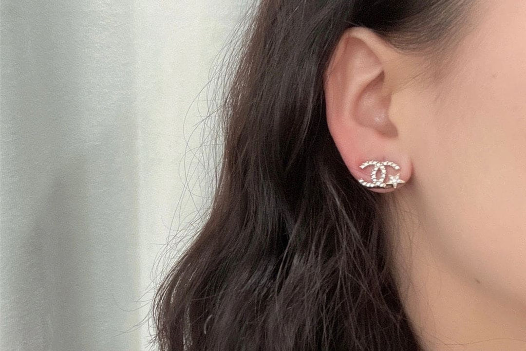 18K  Chanel Star Earrings