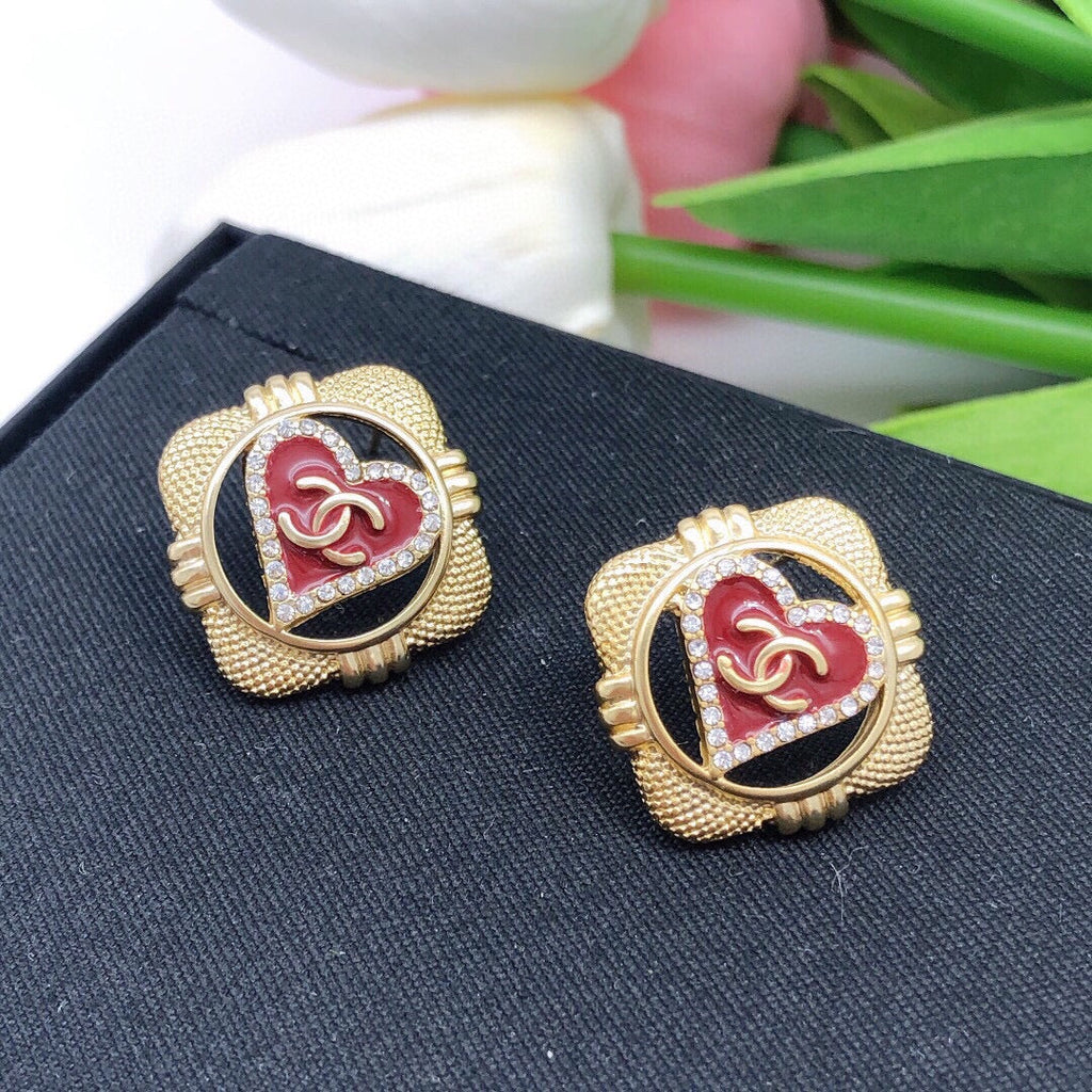 18K  Chanel Heart Vintage Earrings
