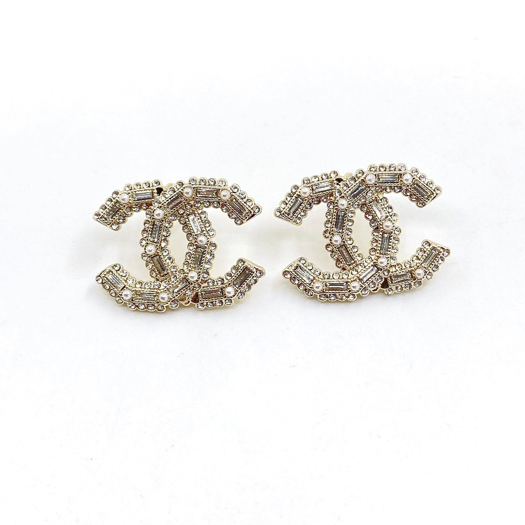 18K  Chanel Push Back Earrings