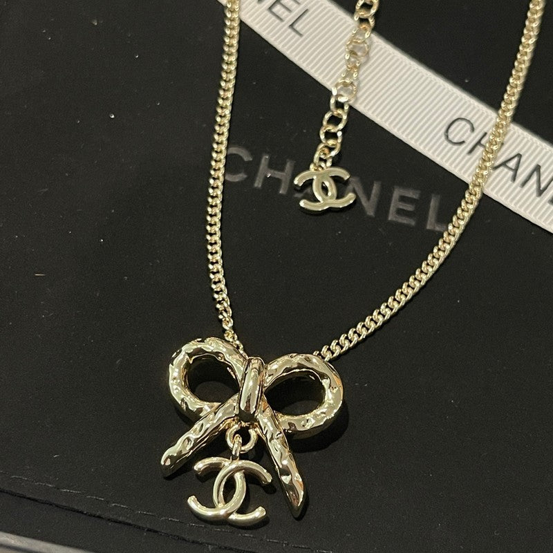 18K  Chanel Gold Bow Tie Necklace