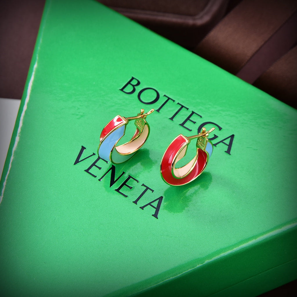 18K BVLGARI Twist Hoop Earrings