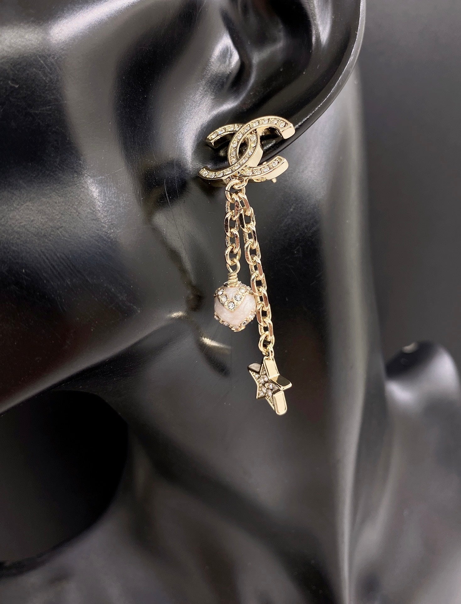 18K  Chanel Star Pearls Earrings