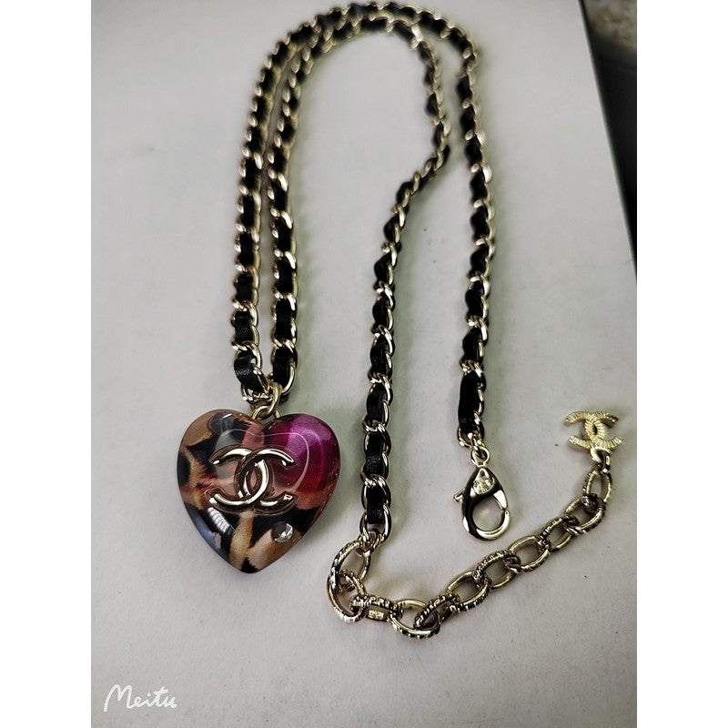 18K  Chanel Heart Pendant Necklace