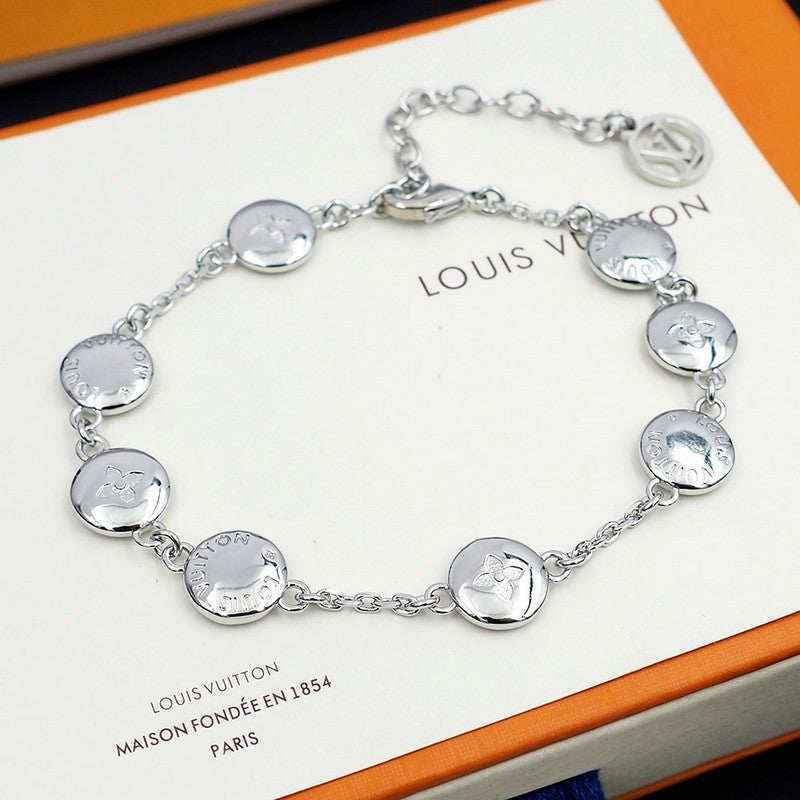 18K Louis Vuitton Studs Sautoir Bracelet