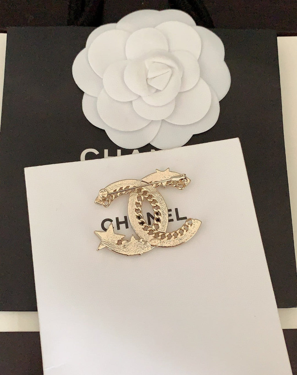 18K  Chanel Star Crtystal Brooch