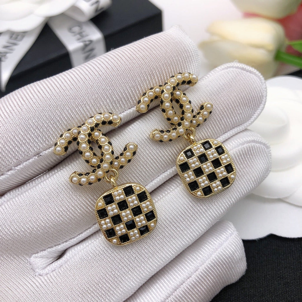 18K  Chanel Chain Earrings