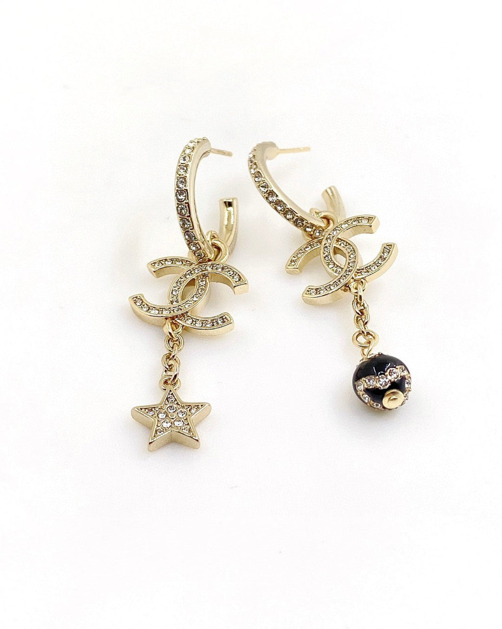18K  Chanel Pearl Long Pendant Earrings