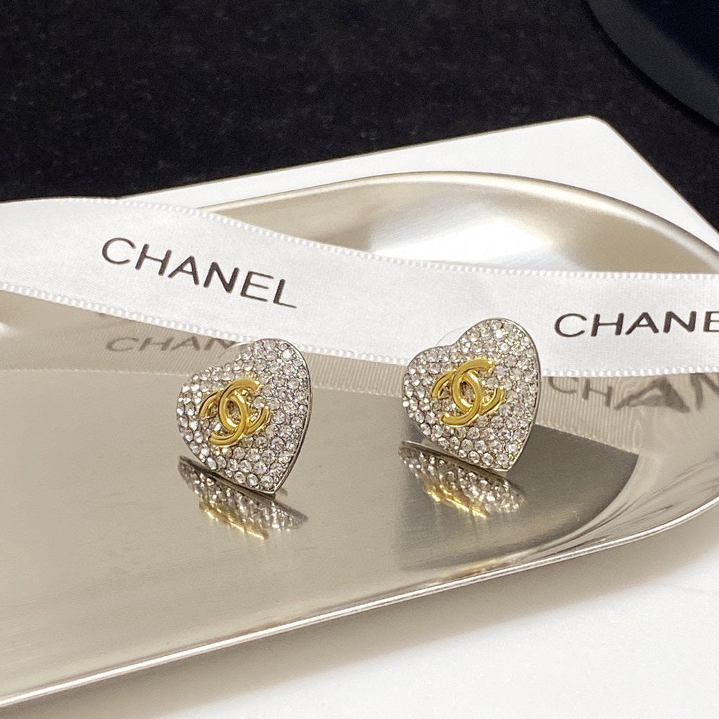 18K  Chanel Heart Diamonds Earrings