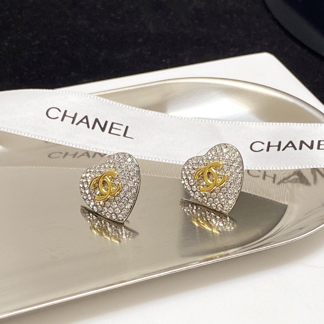 18K  Chanel Heart Diamonds Earrings