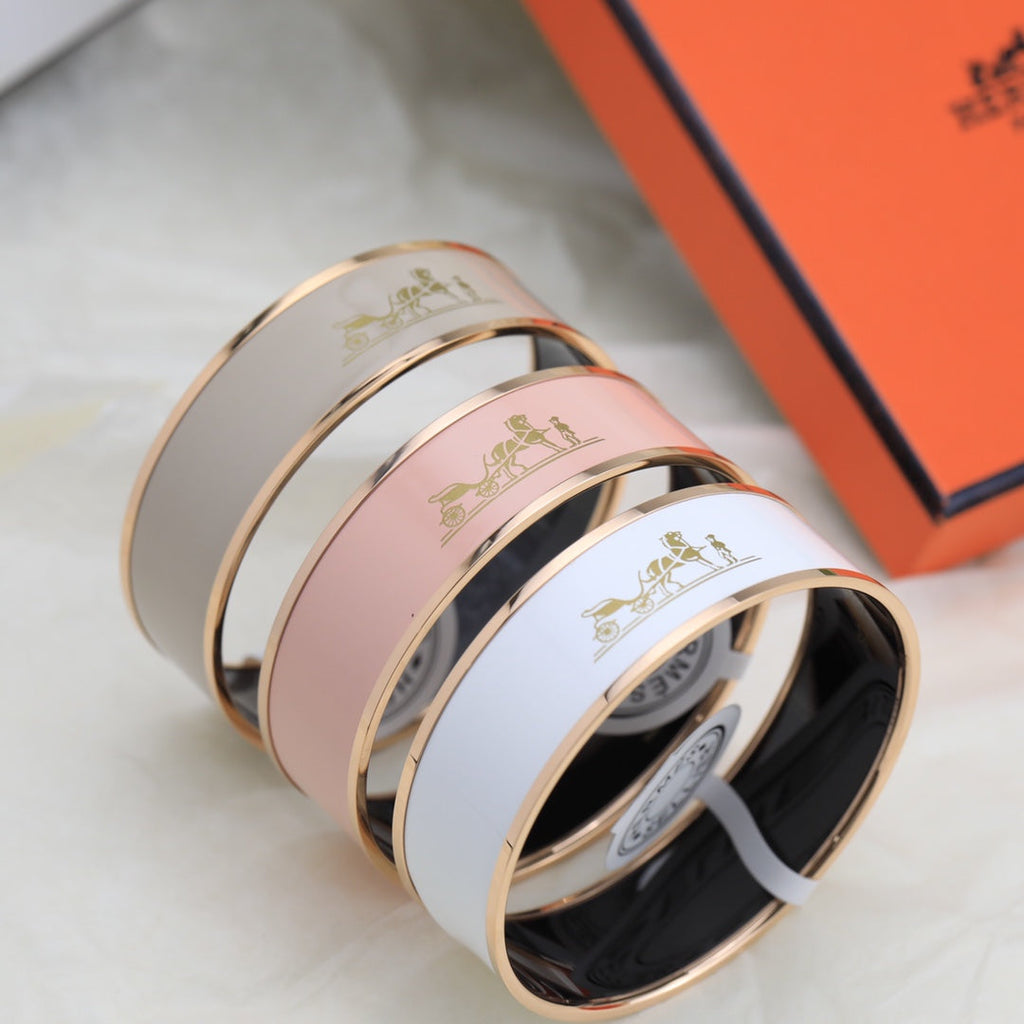 18K Enamel Cal¨¨che Wide Bangle Hermes Bracelet