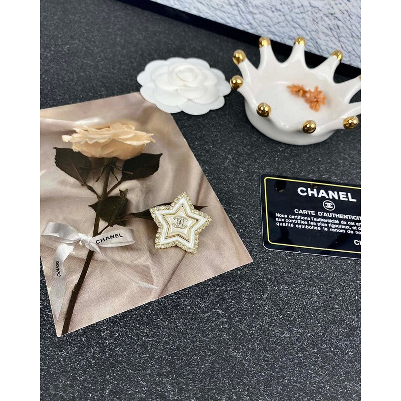 18K  Chanel Star Pearl Brooch