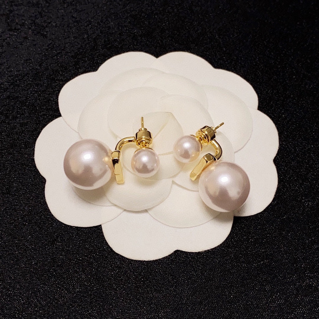 18K Celine Pearl Earrings