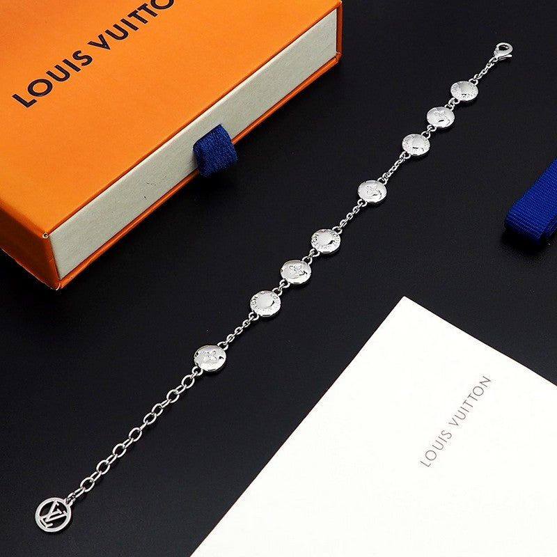 18K Louis Vuitton Studs Sautoir Bracelet