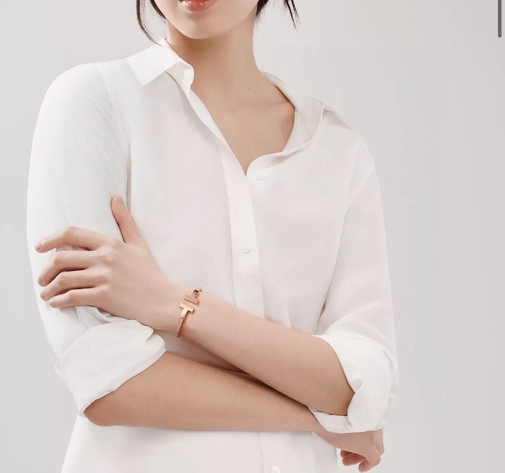 18K Tiffany Wire Bracelet