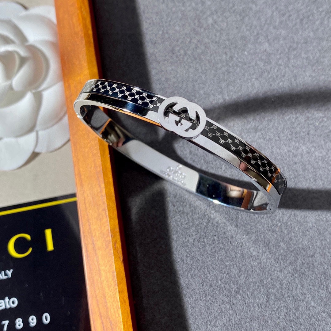 18K Double Gucci Vintage Bracelet