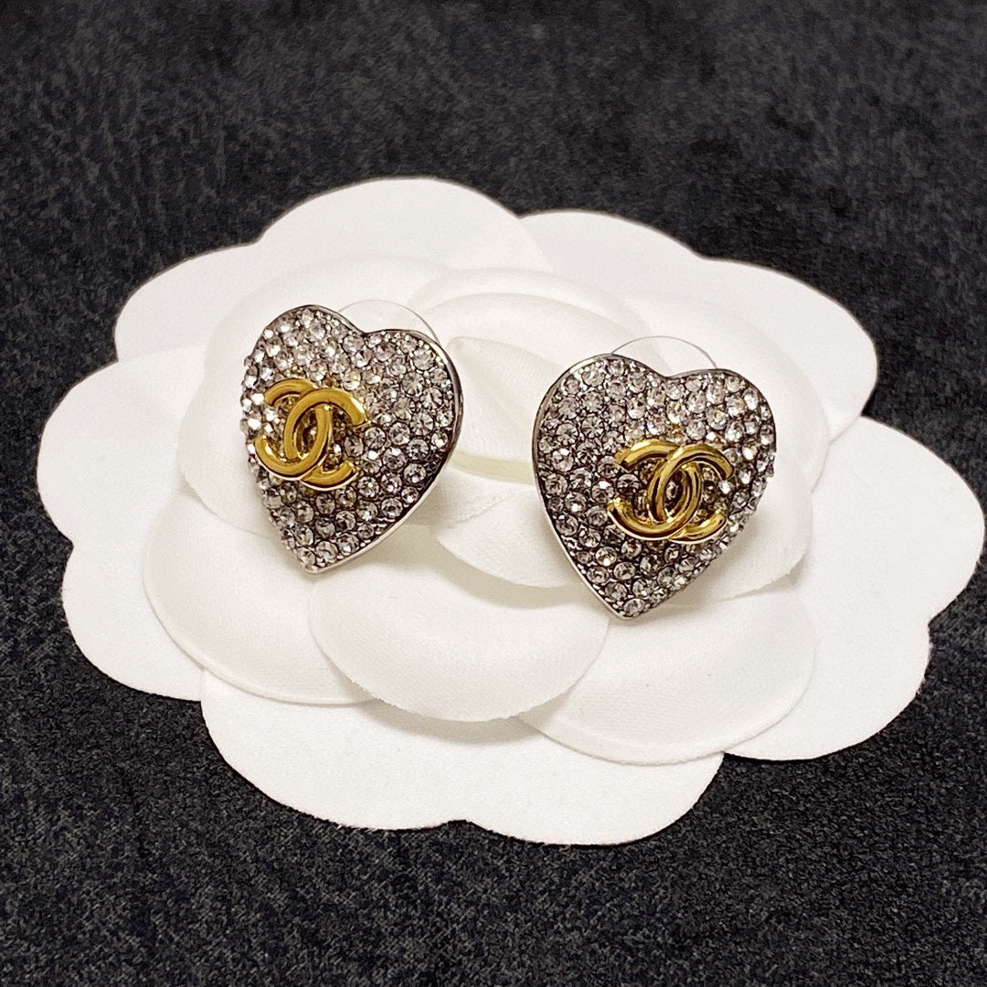 18K  Chanel Heart Diamonds Earrings