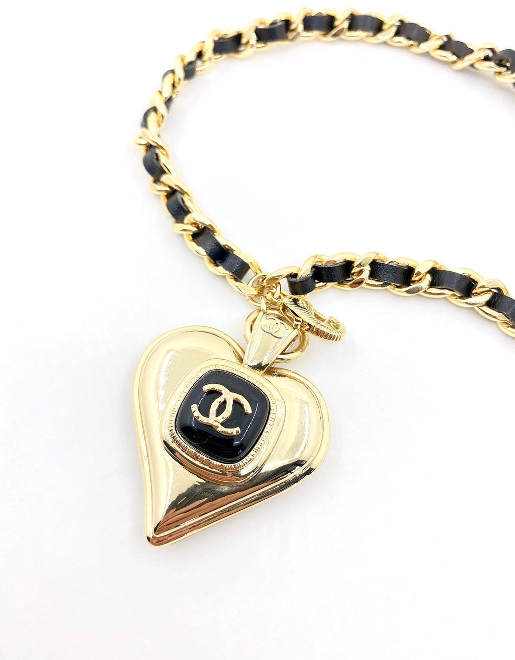 18K  Chanel Heart Pendant Necklace