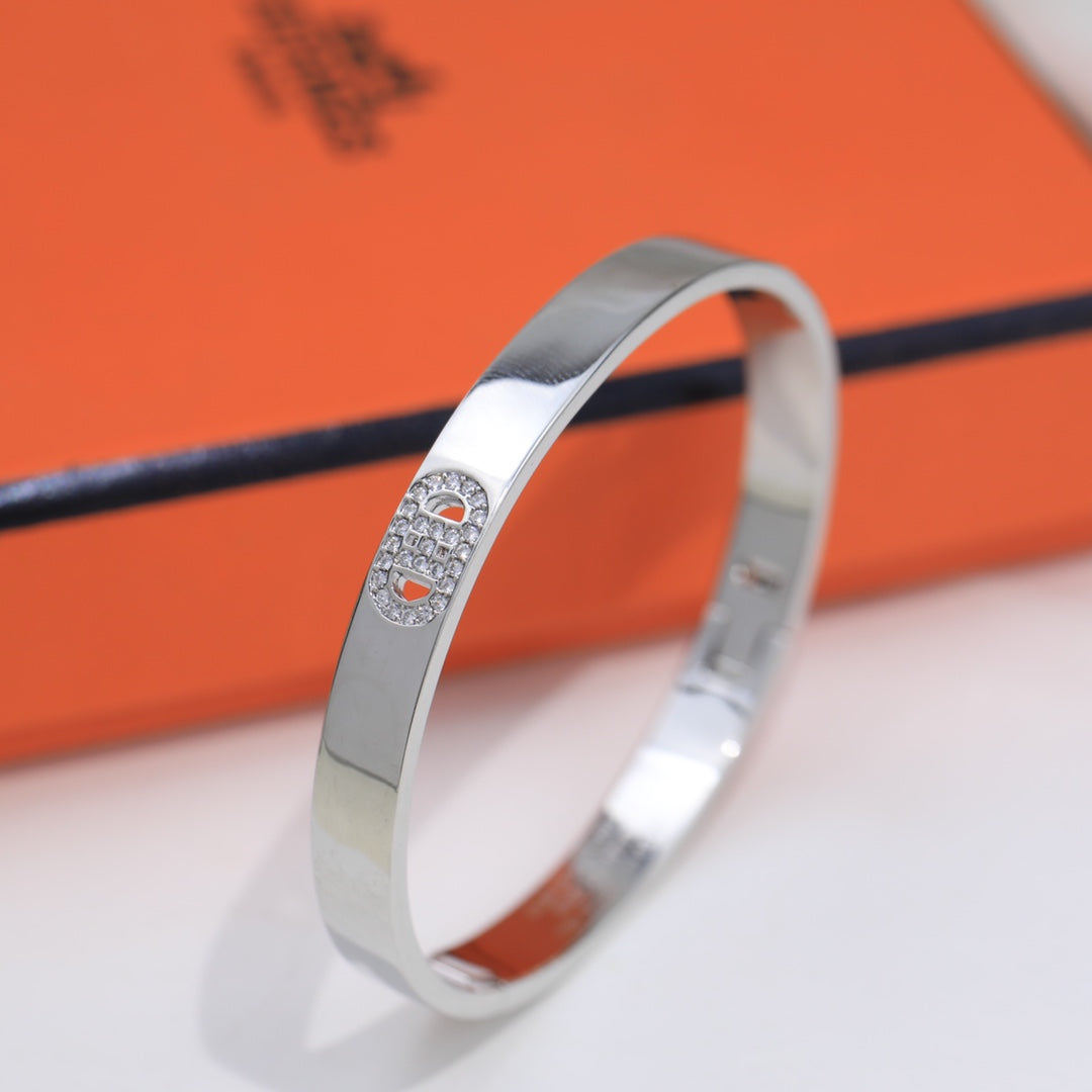 18K Hermes Diamonds Bracelet