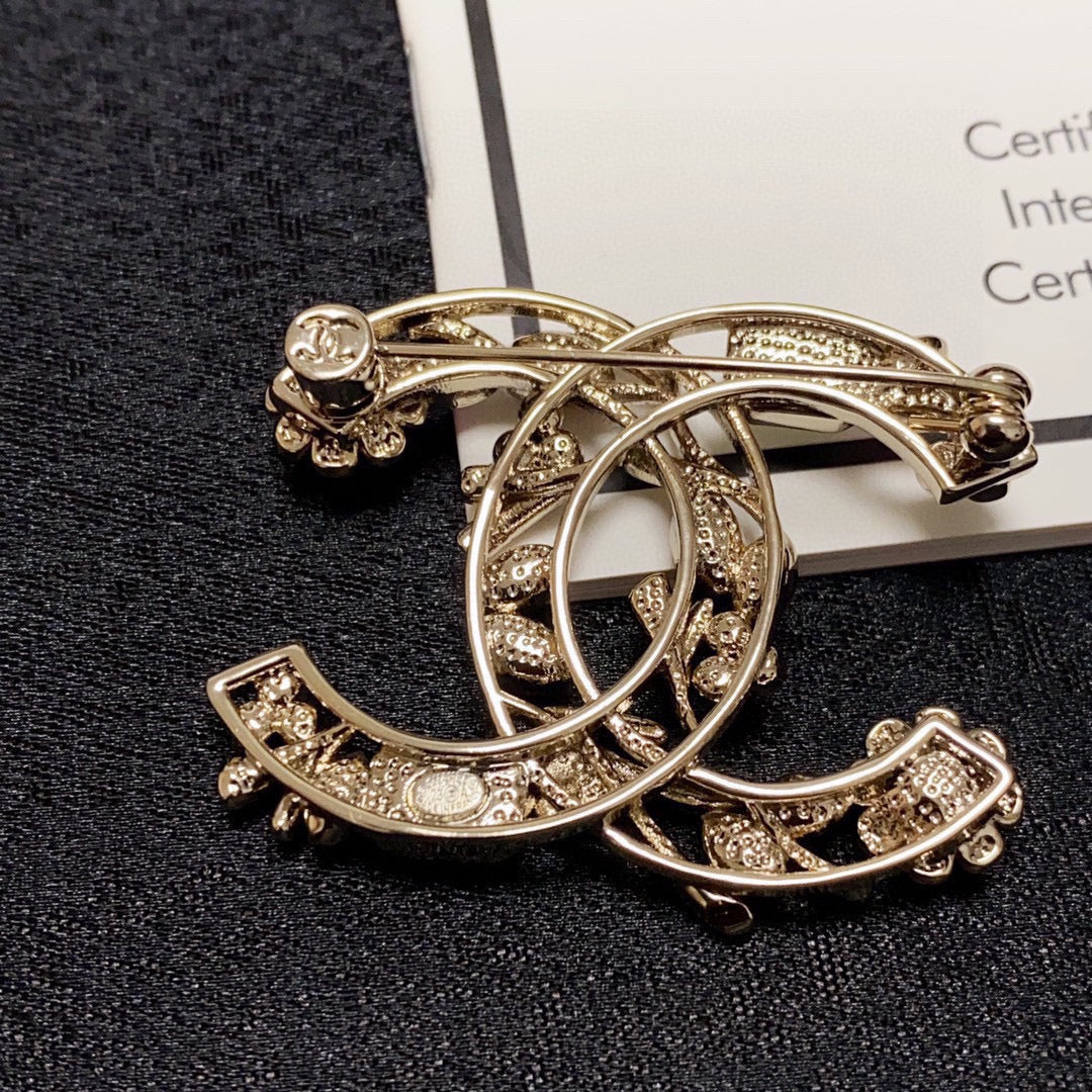 18K  Chanel Crystal Flower Brooch