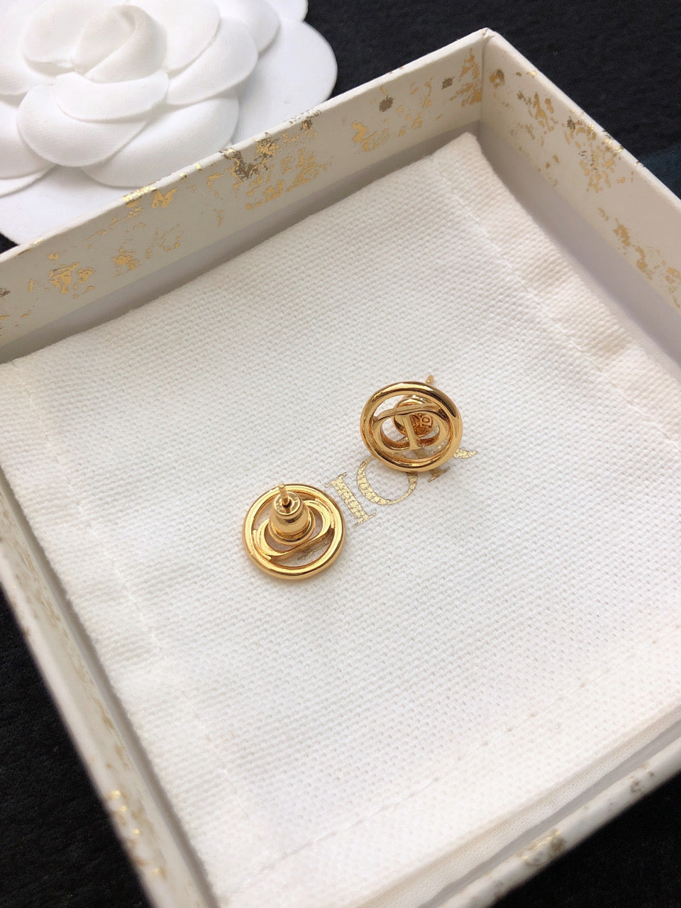 18K Dior 30 Montaigne Earrings