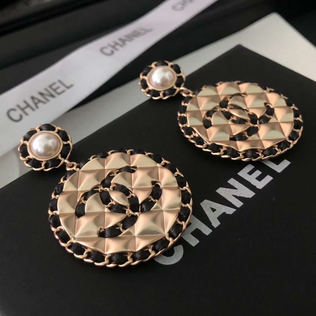 18K  Chanel Leather Round Earrings