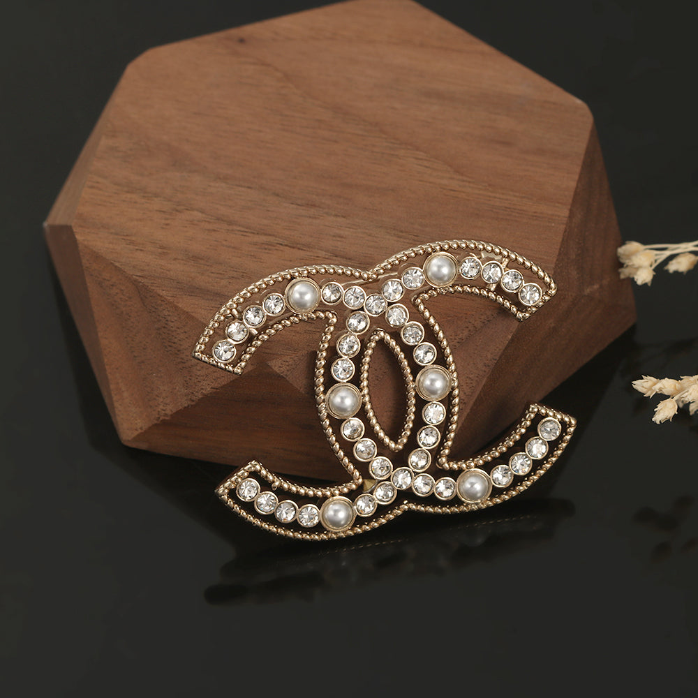 18K  Chanel Pearls Brooch