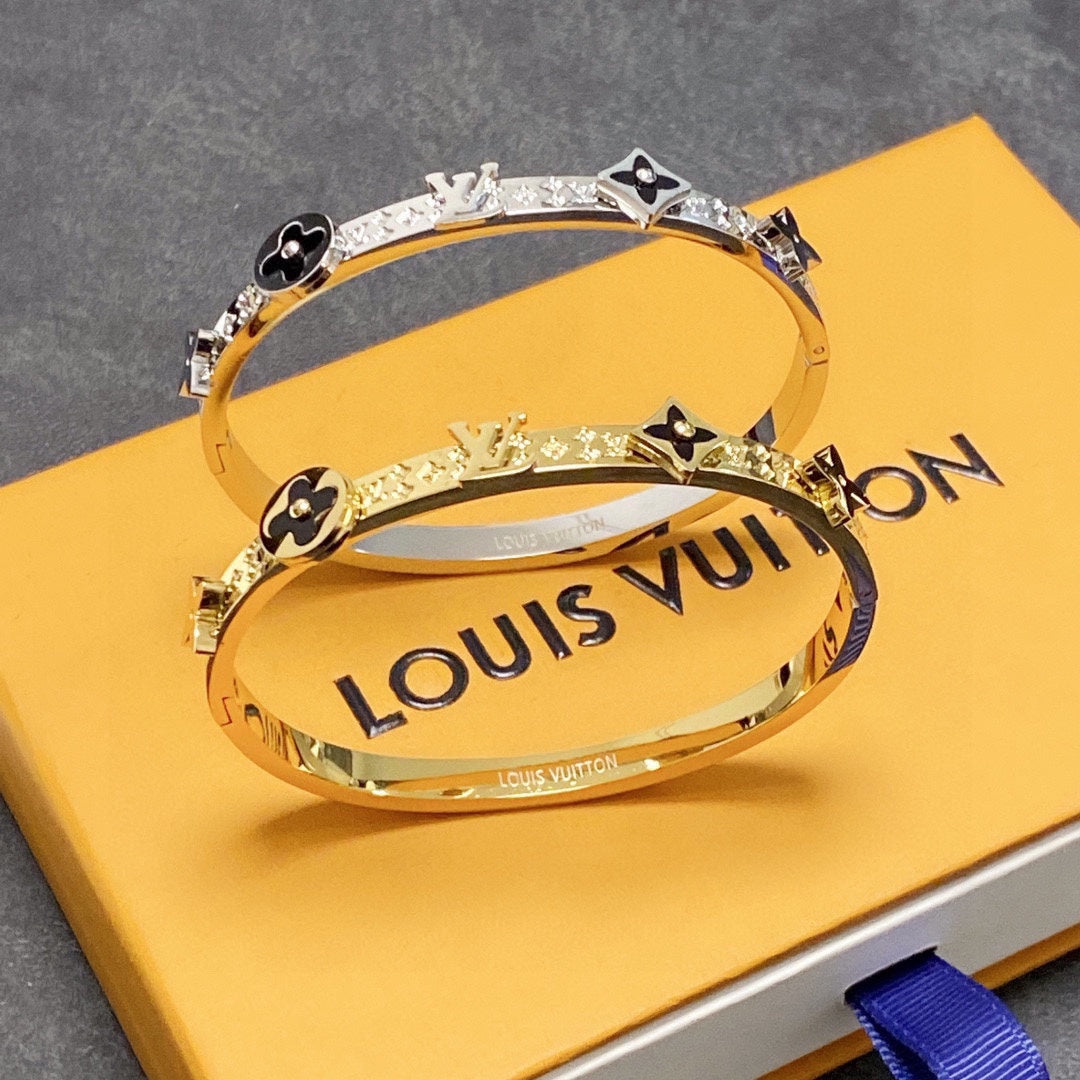 18K Louis Vuitton Blossom Bracelet