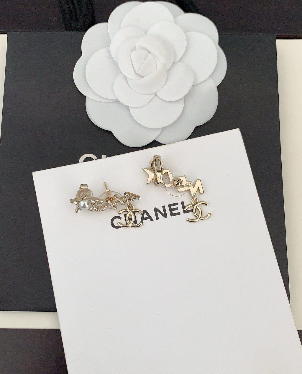 18K  Chanel Script Diamonds Earrings