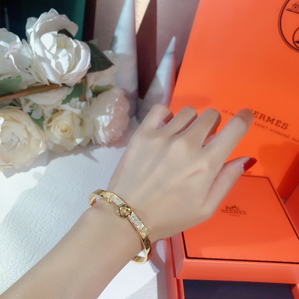 18K Collier De Chien Diamond Hermes Bracelet