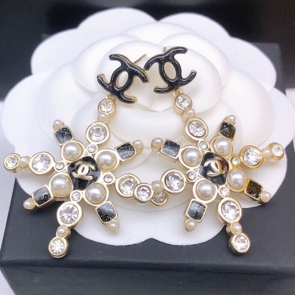 18K  Chanel Snow Flowers Earrings