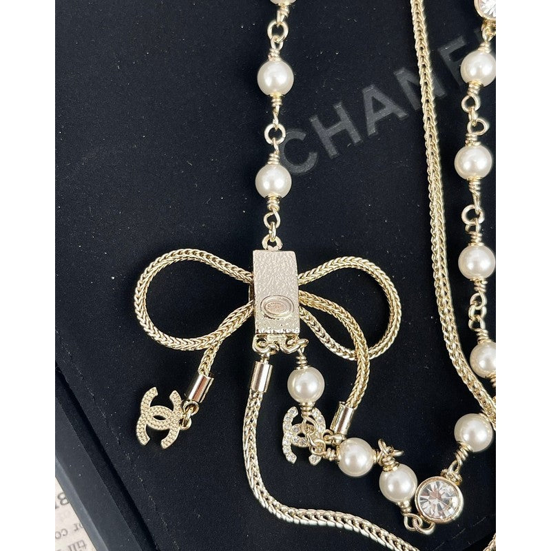 18K  Chanel Bow Tie Pearl Necklace