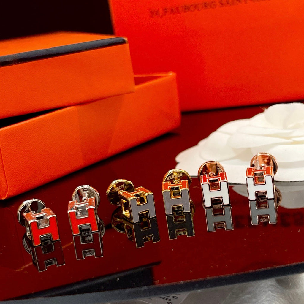 18K Cage D'H Hermes Earrings