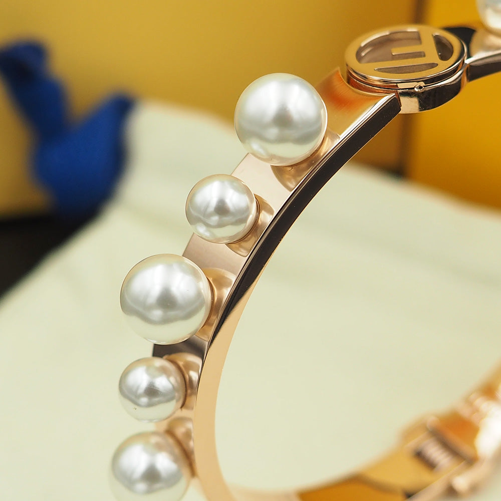 18K Fendi Pearls Bracelet