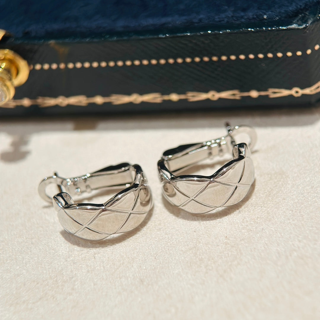 18K  Chanel Coco Crush Earrings