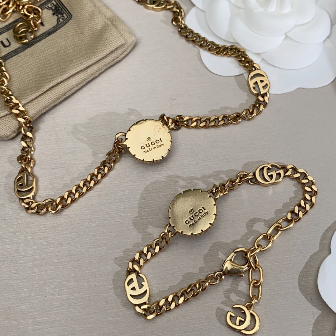 18K Double Gucci Interlocking Gucci Pearl Chain Bracelet