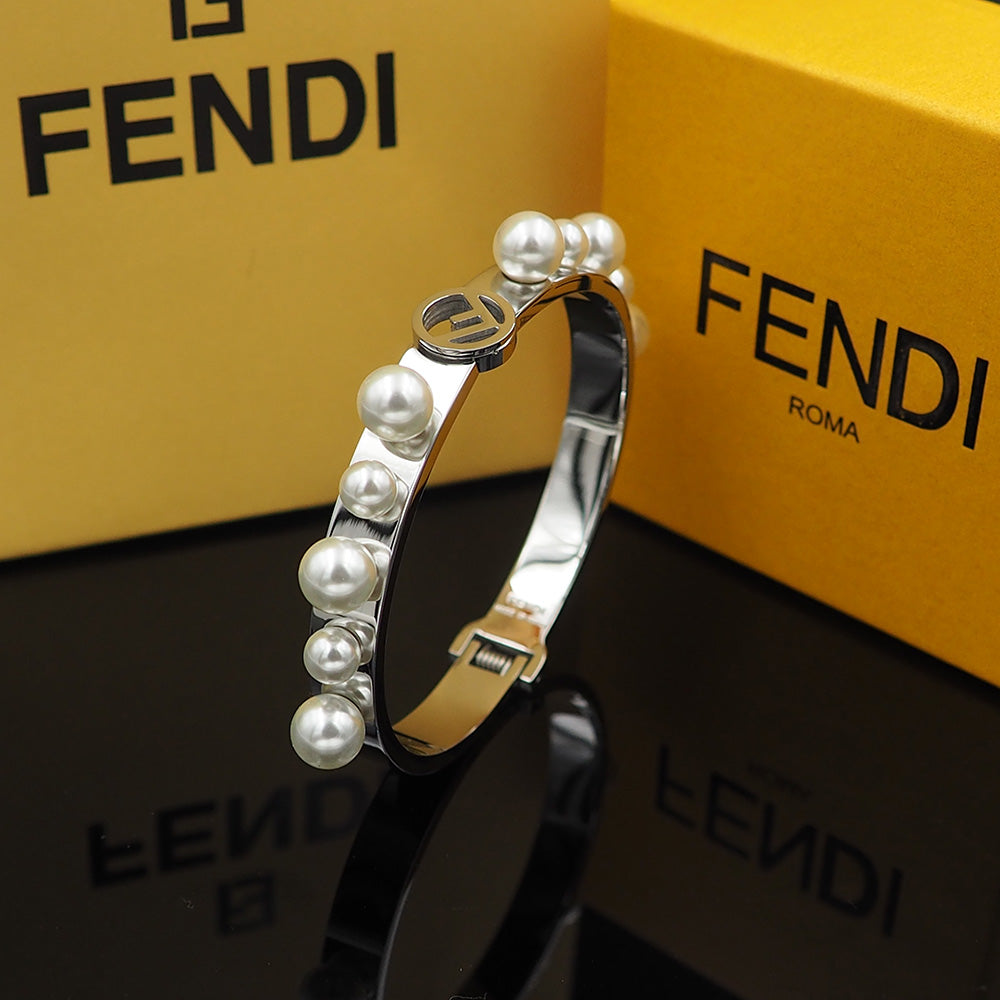 18K Fendi Pearls Bracelet